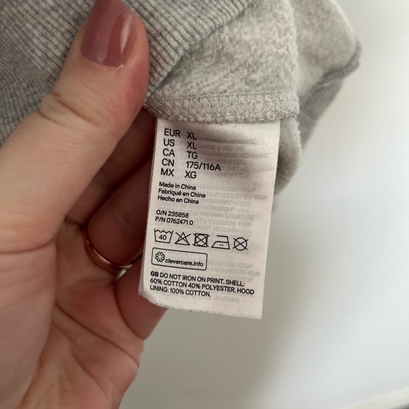 Friends Hoodie - Picture 2 of 4